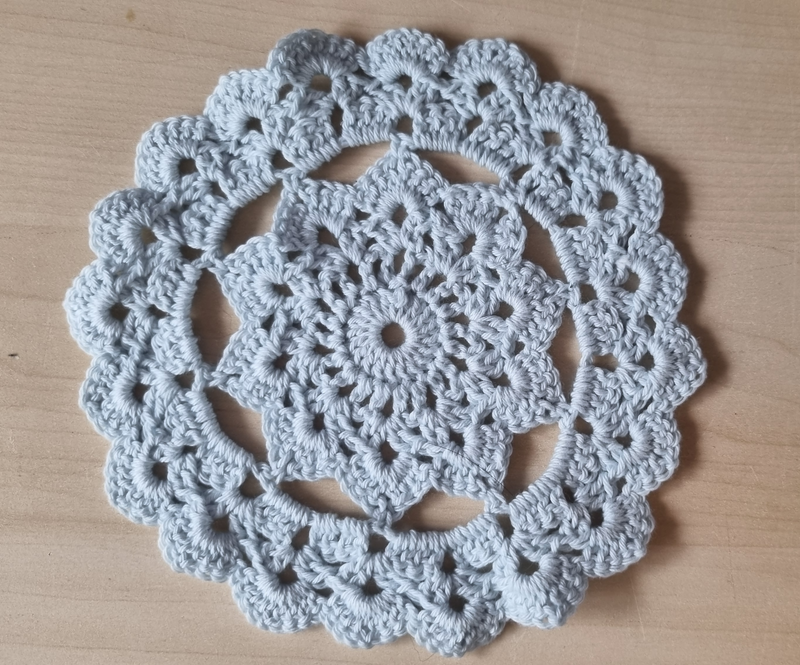 Mormors Mellemlægsserviet - Stjerneblomst